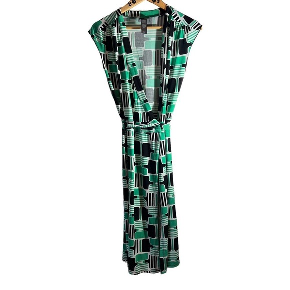 Bisou Bisou Dresses & Skirts - Bisou Bisou Womens Geo Green Large Wrap Dress fits Large